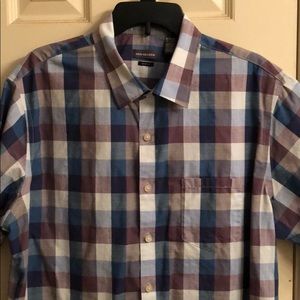 Van Huesen plaid short sleeve men’s shirt